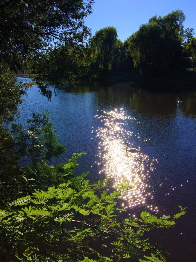 Romantic Riverside Suite In Elora Eksteriør bilde